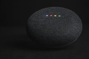 AI 탑재 가전·가구의 침투, 'AI 홈' 시대는 어디까지 왔나