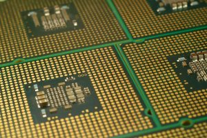 노트북 CPU vs GPU 선택 기준 — 영상 편집·게임·사무용 차이